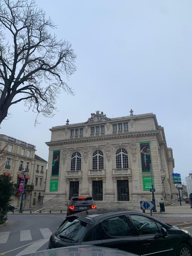 L Oote Appart Epernay Exterior photo