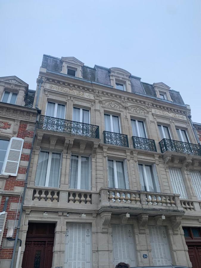 L Oote Appart Epernay Exterior photo