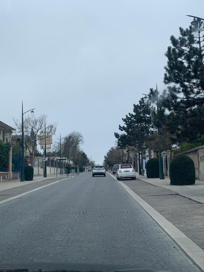 L Oote Appart Epernay Exterior photo